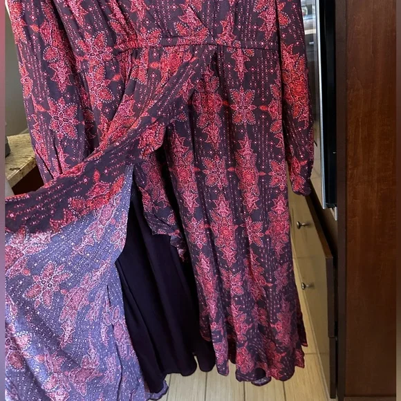 TORRID MIDI WASHABLE GAUZE RUFFLE SURPLICE NECK EMPIRE WAISTE DRESS WITH POCKETS - Picture 8 of 9